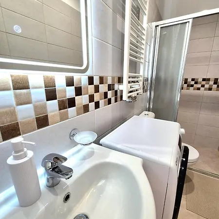 V Srdci Ruzinova 아파트